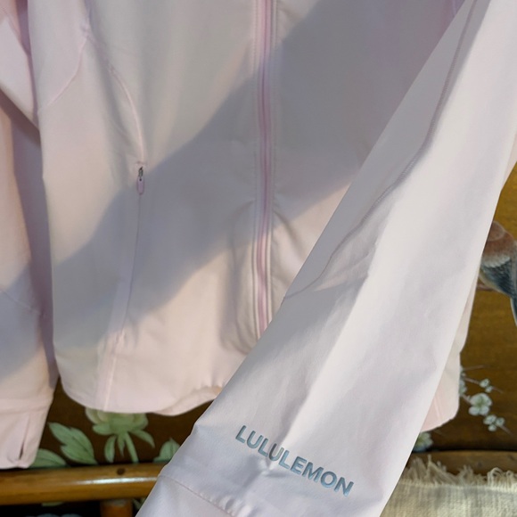 Lululemon Mist Over Windbreaker in pink EUC! - Picture 6 of 14